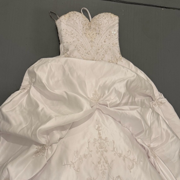 Maggie Sottero Dresses & Skirts - Maggie Sottero V7018SM Beaded Ball Gown Wedding Dress Size 6 Ivory